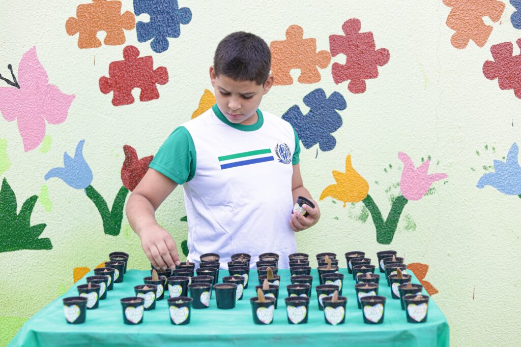 Escola Maurínio Rodrigues de Andrade promove projeto “Farmácia Viva e Inclusiva”